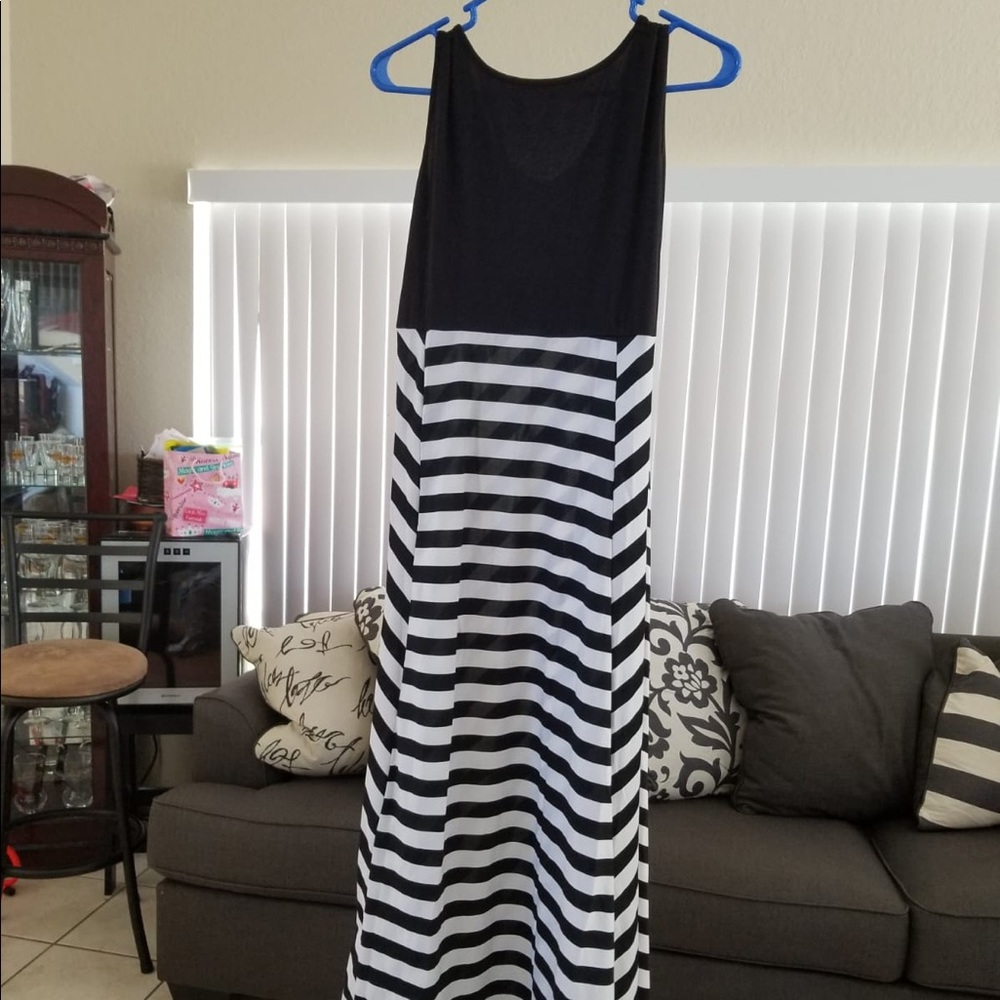 Black and White Maxi dress